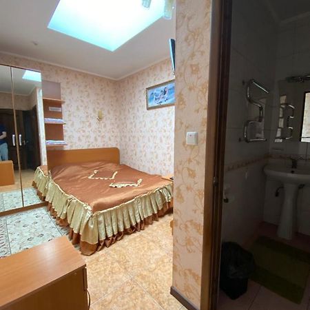 Hotel Золотий Лев Zvenyhorodka Exterior foto